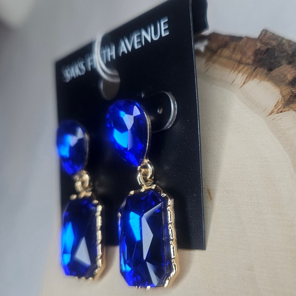Saks Fifth Avenue Blue Rectangle Cut Rhinestone Earring Gold Tone NWT - Picture 3 of 8